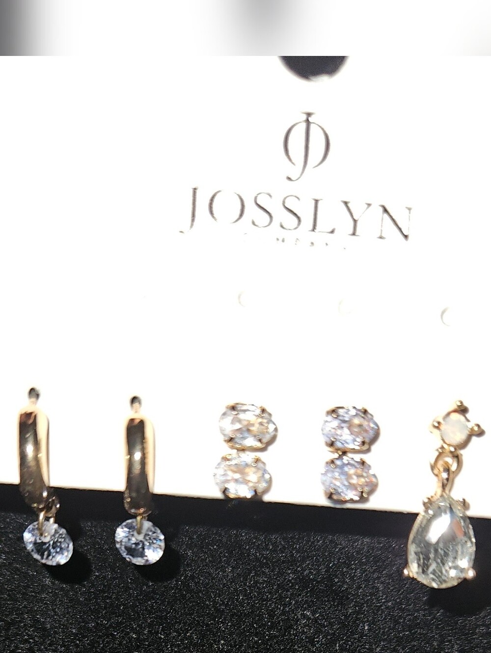 NEW Josslyn Company Earring Set